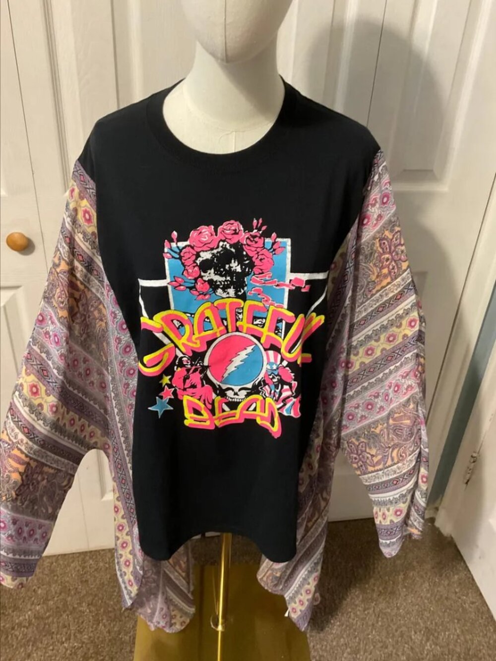Grateful Dead Upcycled Graphic T-shirt with Flowy Boho Print Sleeves - OSFM